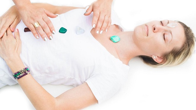 Ten Natural Health Benefits of a Crystal Reiki Healing Session.